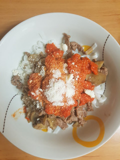 Una foto de Noodles de arroz con ternera
