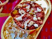 A picture of gud ka halwa