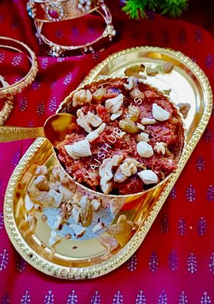 A picture of Authentic Gud Gajar ka Halwa/ Carrot Halwa with Jaggery.