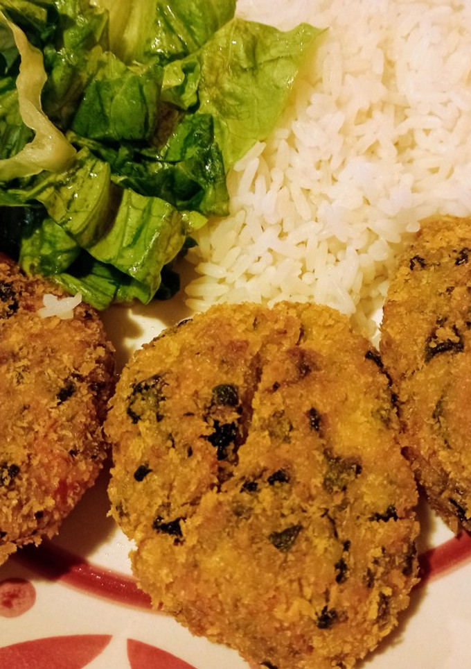 Una foto de Nuggets caseros de espinaca y zanahoria