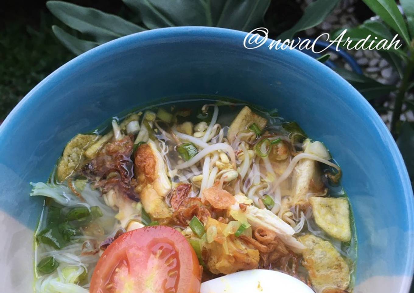 Soto ayam kuah bening