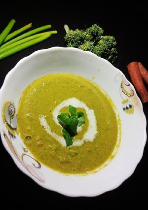 A picture of Broccoli soup.