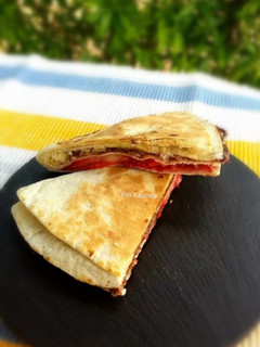 Una foto de Tortilla wraps hack dulce de fresa