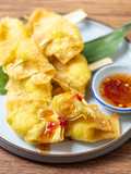 Quail egg wrap in crispy wonton เกี๊ยวห่อไข่นกกระทา 🥚