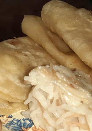 মুগডালের লুচি রেসিপির প্রধান ছবি