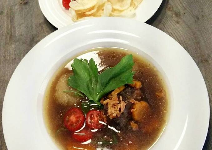 Resep Sop Buntut Aka Oxtail Soup Oleh Muslim Hijrah Cookpad