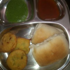 Vada pav A picture of Vada pav.