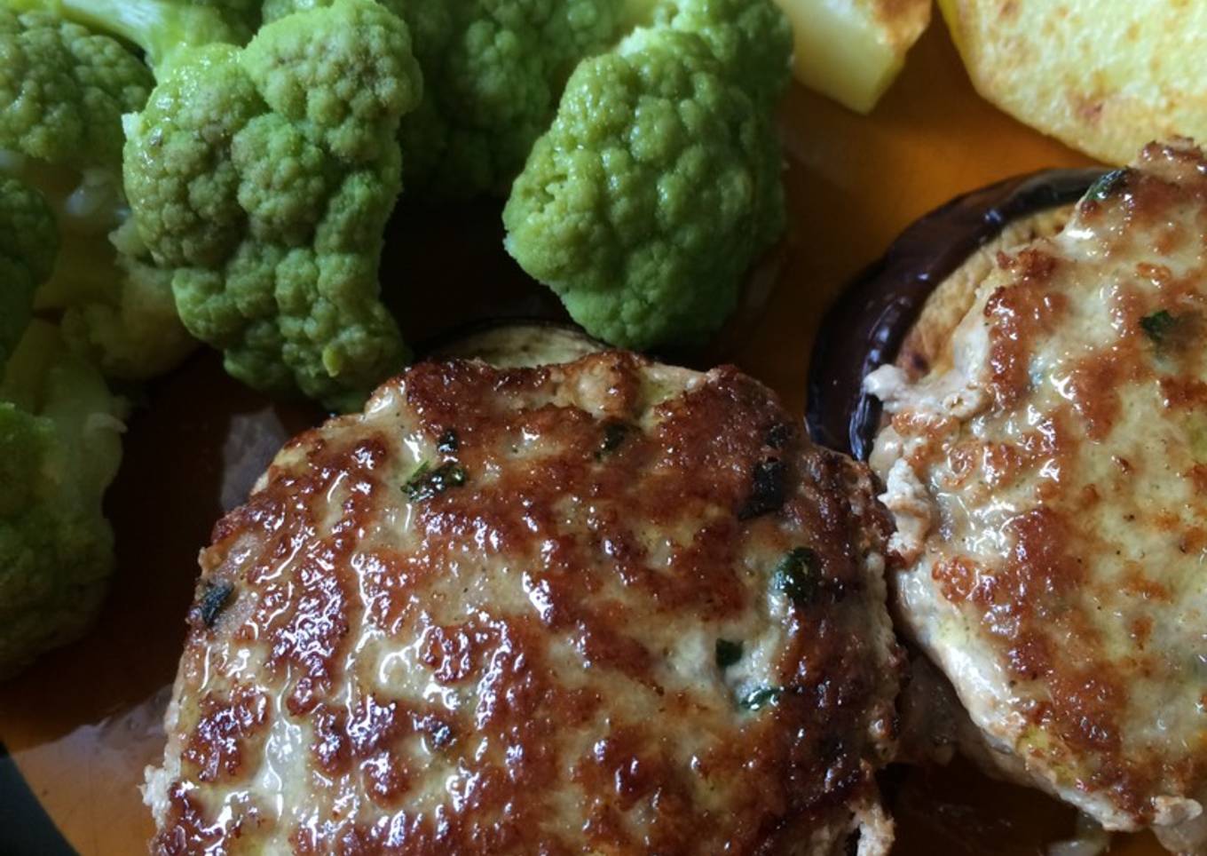 Hamburguesa a la plancha con verduras