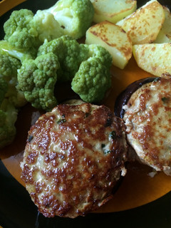 Una foto de Hamburguesa a la plancha con verduras