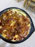 Dip de cebolla y tocineta caramelizada