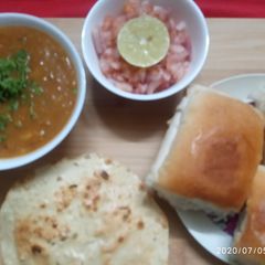 A picture of Pav bhaji.