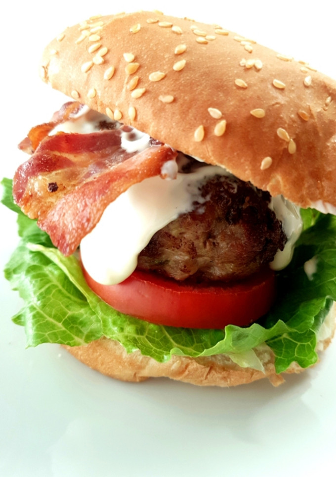 Una foto de Hamburguesa de ternera rellena de queso azul