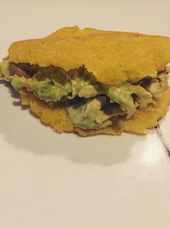 Una foto de Arepa Reina pepiada