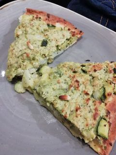 Una foto de Quiche de albahaca