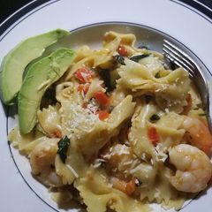 A picture of Shrimp n pasta supreme.