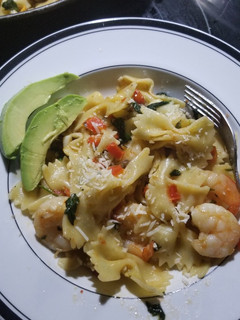 A picture of Shrimp n pasta supreme.