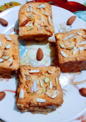 A picture of New instant custard Malai cake for Holi festival.
