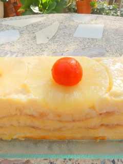 Una foto de Pastel frío de piña, queso y jamón