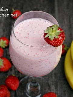 健康飲品-草莓香蕉奶昔Smoothie 的食譜成品照片