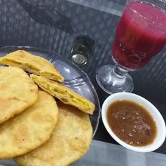 A picture of Aloo kachori.