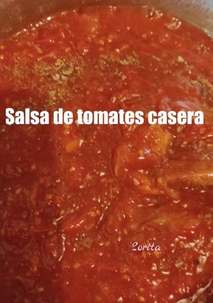 Una foto de Salsa de tomates casera a mi manera😊🍅