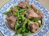 กระดูกอ่อนผัดพริกกะปิ