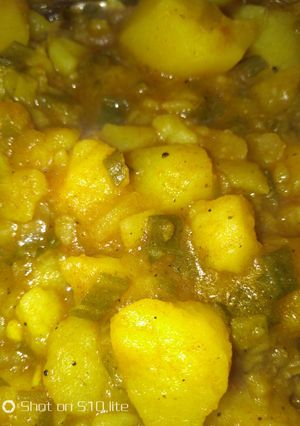 A picture of Irish pottage with spring onions,.