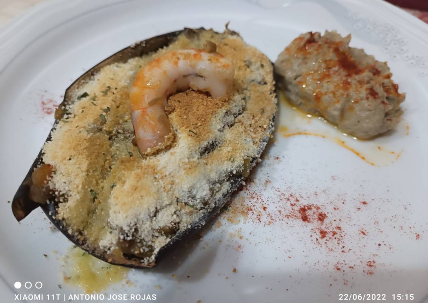 Berenjena rellena de langostinos