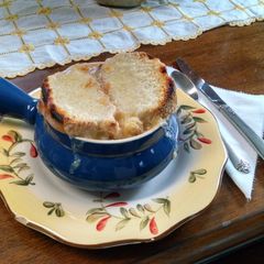 French Onion & Beef Soup A picture of French Onion & Beef Soup.