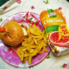 A picture of Crispy Chicken Burger.
