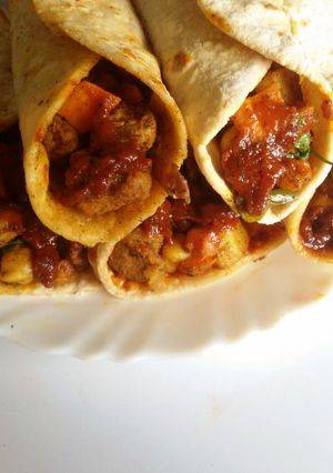 A picture of Vegetable wrap and roll.