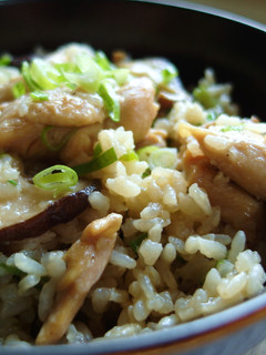 【一鍋到底】麻油香菇雞飯 的食譜成品照片