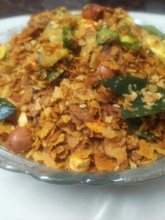 A picture of Khakhara chivda (in microwave).