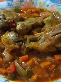 Una foto de Pollo con cerveza a mi estilo