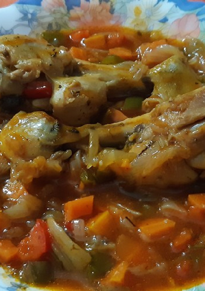 Una foto de Pollo con cerveza a mi estilo
