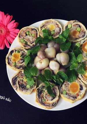 Hình của món Giò ngũ sắc.