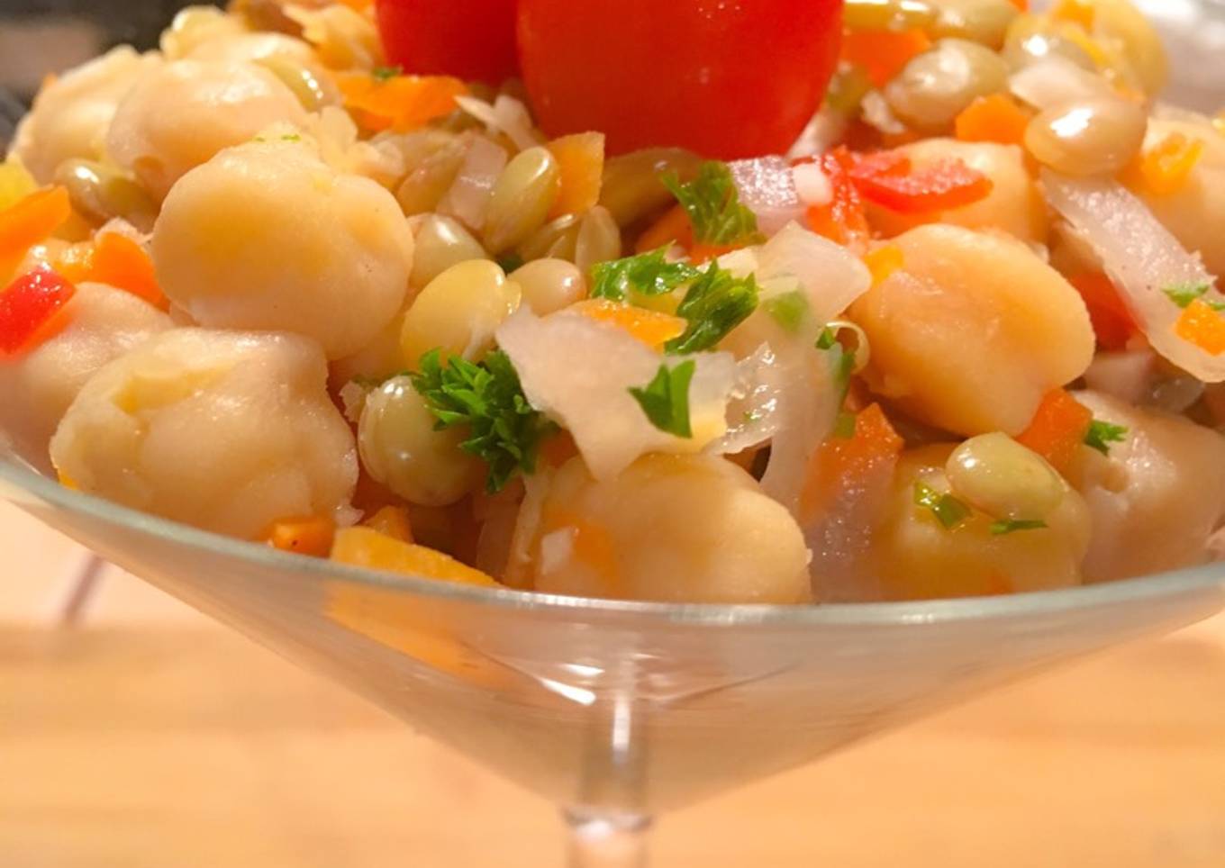 Ceviche de garbanzos y lentejas