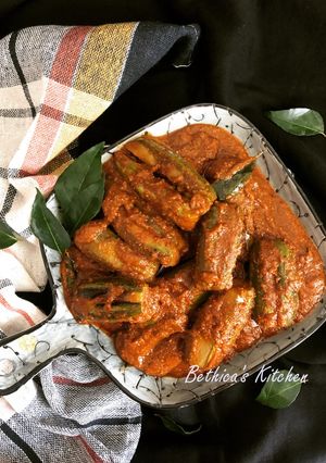 A picture of Parwal (Pointed Gourd) Ghee Roast.