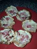 Canarias de hojaldre, huevo, queso y jamón