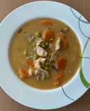 Tárkonyos zöldségragu leves csirkemellel, akár glutén-és tejmentesen is
