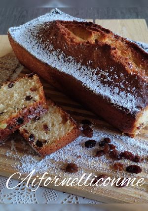 Foto di Plumcake con uvetta e canditi