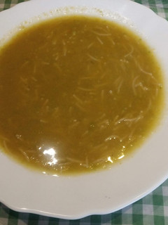 Una foto de Sopa de verdura con fideos