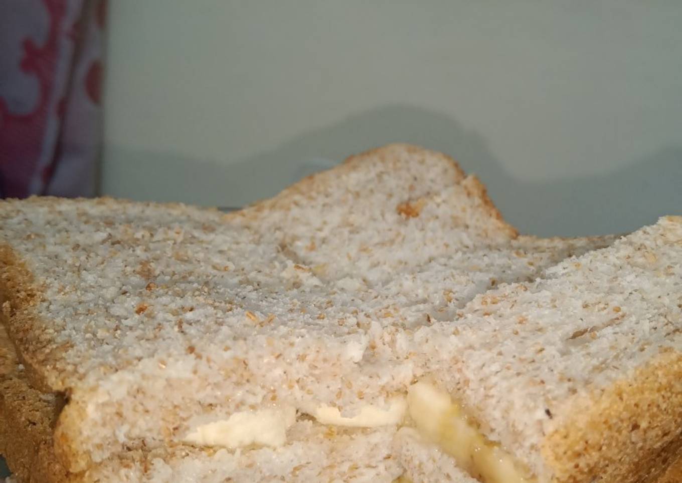 Roti Gandum + Pisang + Madu