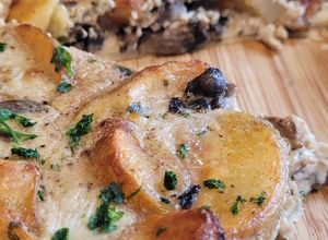 Une photo de Quiche forestière aux champignons, potatoes et mozzarella
