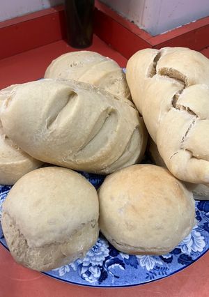 Una foto de Pan casero con manteca 🥖