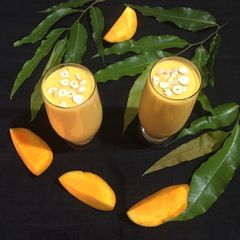 A picture of Mango Lassi.