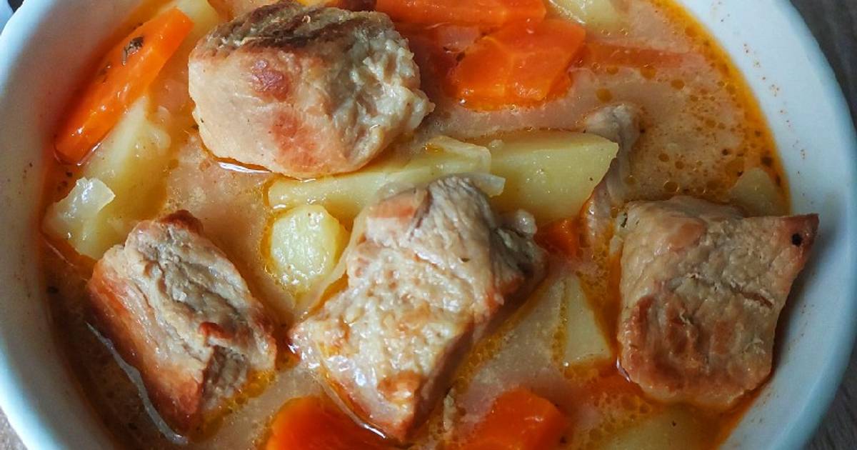 Тушеная картошка с мясом, грибами и сметаной - Официальный сайт Dauken.