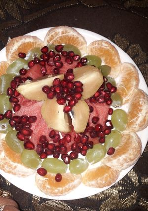 A picture of Seasonal fruits.