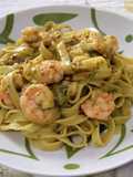Tagliatelle con asparagi, gamberetti e granella di pistacchio