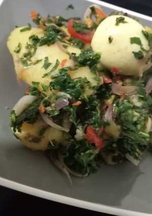 A picture of Spinach potatoes.